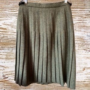 Vintage New Pure Wool Pleated Green Skirt